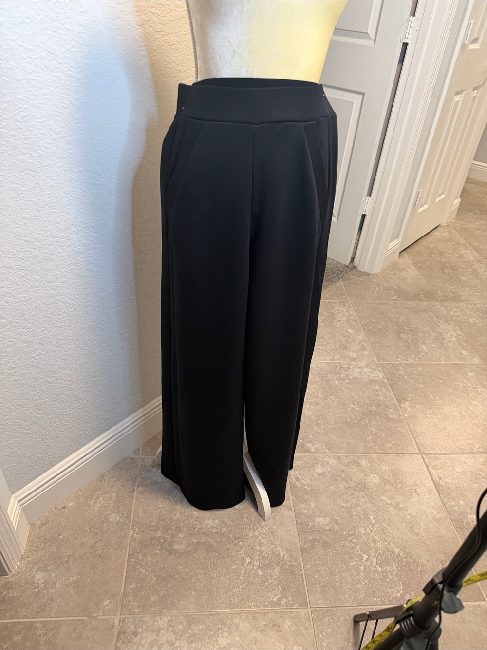 SPANX Black Wide-Leg Pull-On Track Pants
